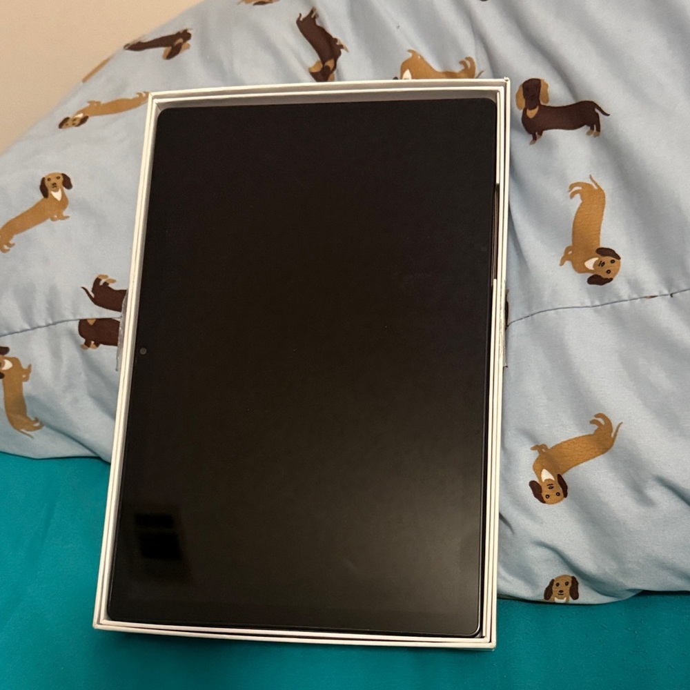 New - Never Used - Samsung Galaxy Tablet A8 - 32GB